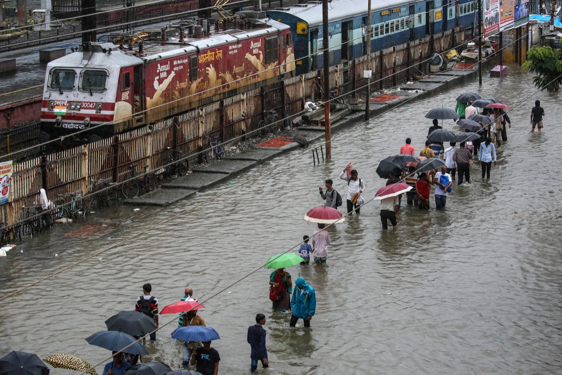 India: le piogge monsoniche allagano il Paese