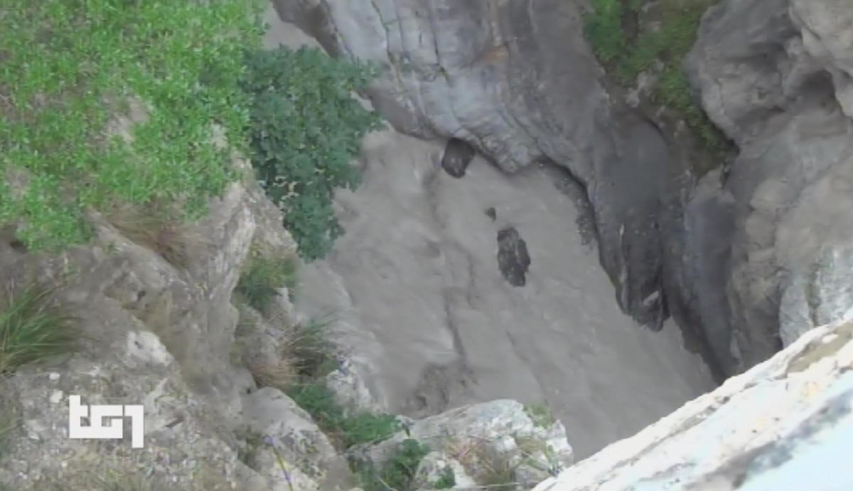 Galleria foto 'Calabria, 10 morti nel parco del Pollino: cosa è successo' - foto 8