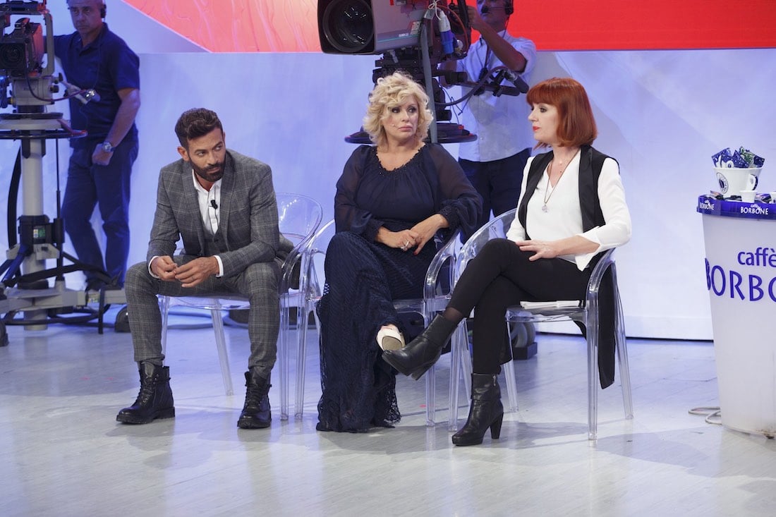 Uomini e Donne: Tina Cipollari non lascia il programma