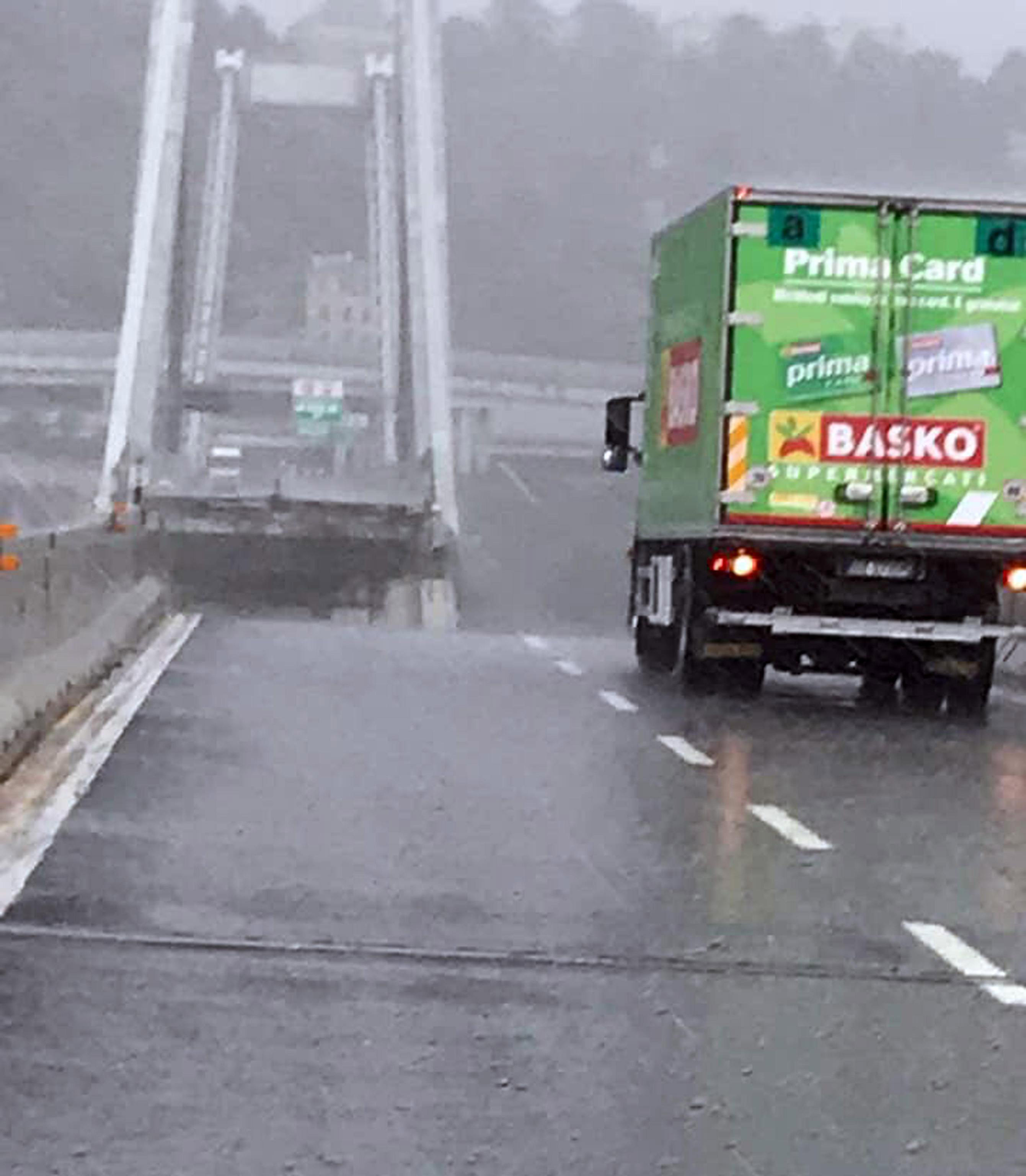 Genova, Ponte Morandi e il nodo delle infrastrutture Genova, Ponte Morandi e il nodo delle infrastrutture