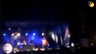 Vigo: crolla passerella ad un concerto. Il momento dell’incidente | video