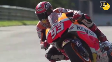 Marc Marquez in pista con la Honda per uno spot sulla sicurezza | video