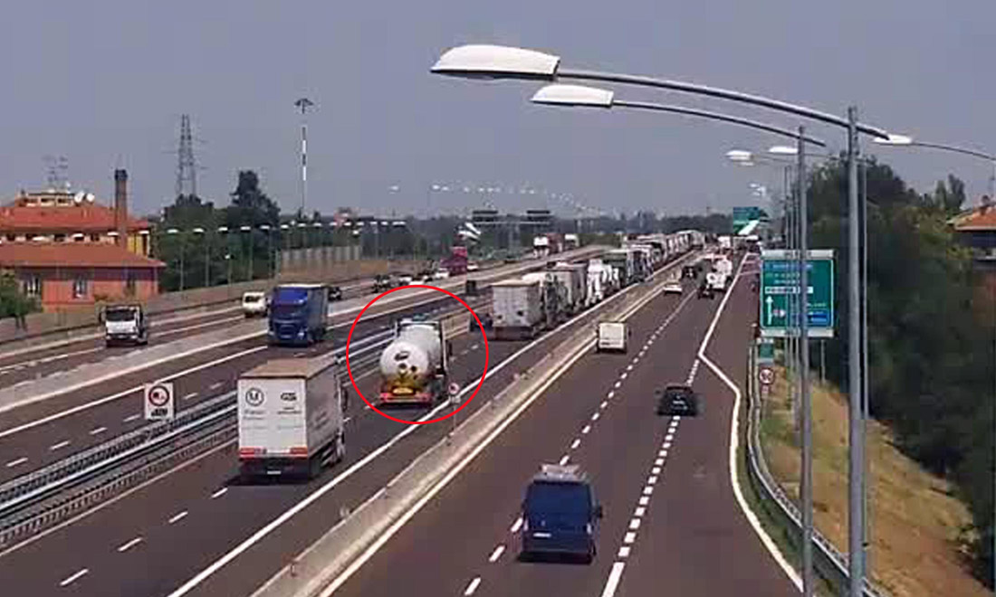 Bologna, incidente ed esplosione: cosa e come è successo Bologna, incidente ed esplosione: cosa e come è successo