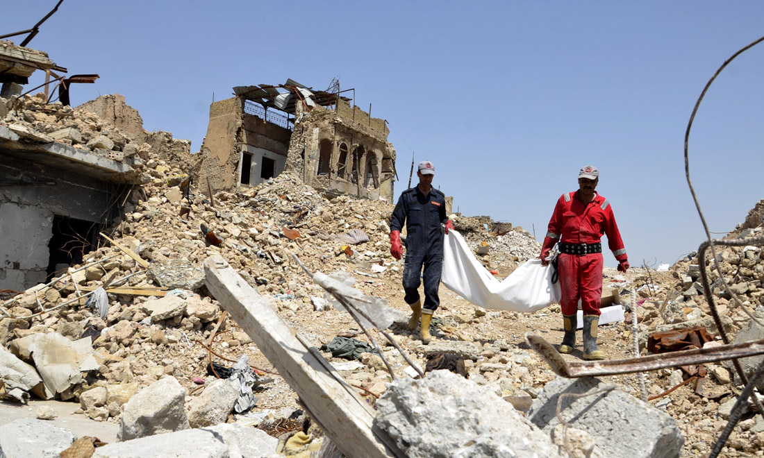 Mosul dopo l’Isis: tra cadaveri e macerie, una città dove la gente vive Mosul dopo l’Isis: tra cadaveri e macerie, una città dove la gente vive