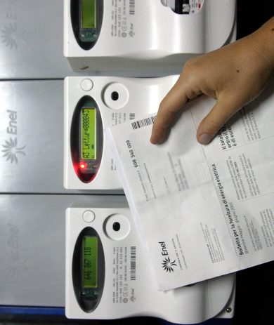 Bollette: perché luce e gas nella Ue ci costano di più degli altri