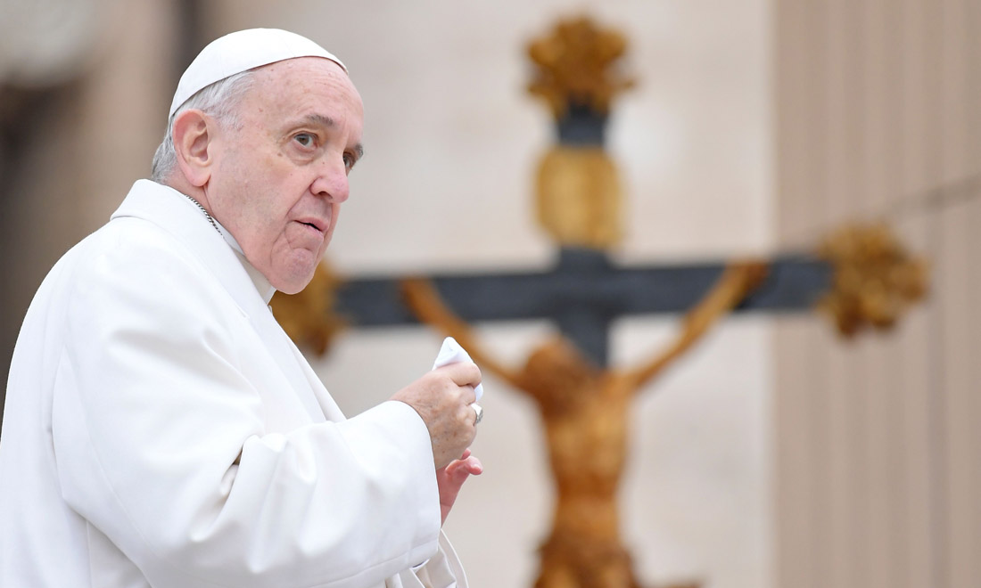 Come Francesco “risponde” alle accuse dei prelati Viganò e Burke