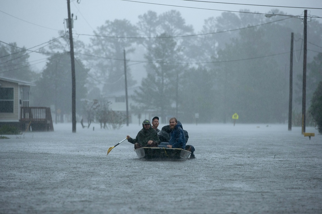 Usa, l’arrivo dell’uragano Florence: vittime e danni – FOTO