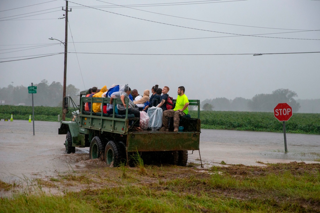 Usa, l’arrivo dell’uragano Florence: vittime e danni – FOTO