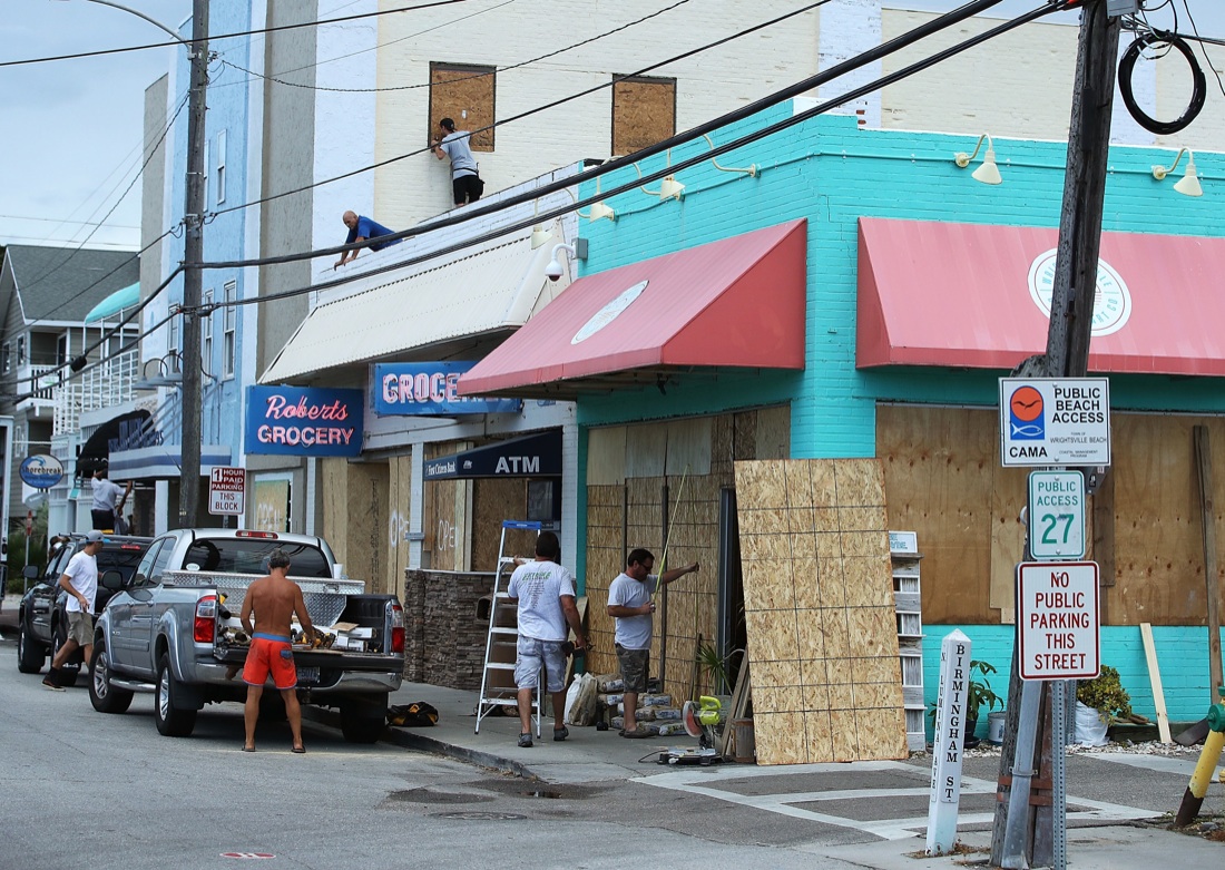Usa, l’arrivo dell’uragano Florence: vittime e danni – FOTO