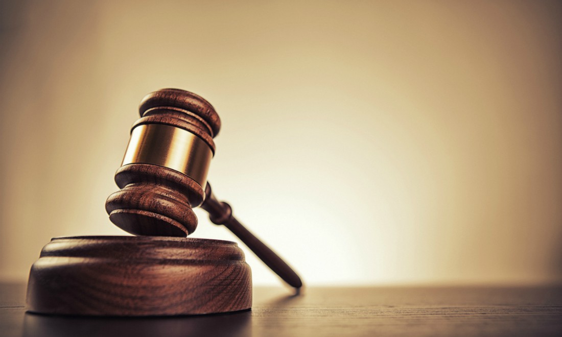 Gli sgambetti dei giudici puntano a far inciampare il governo