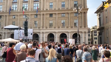 Genova: minuto di silenzio ad un mese da crollo del Ponte Morandi | video