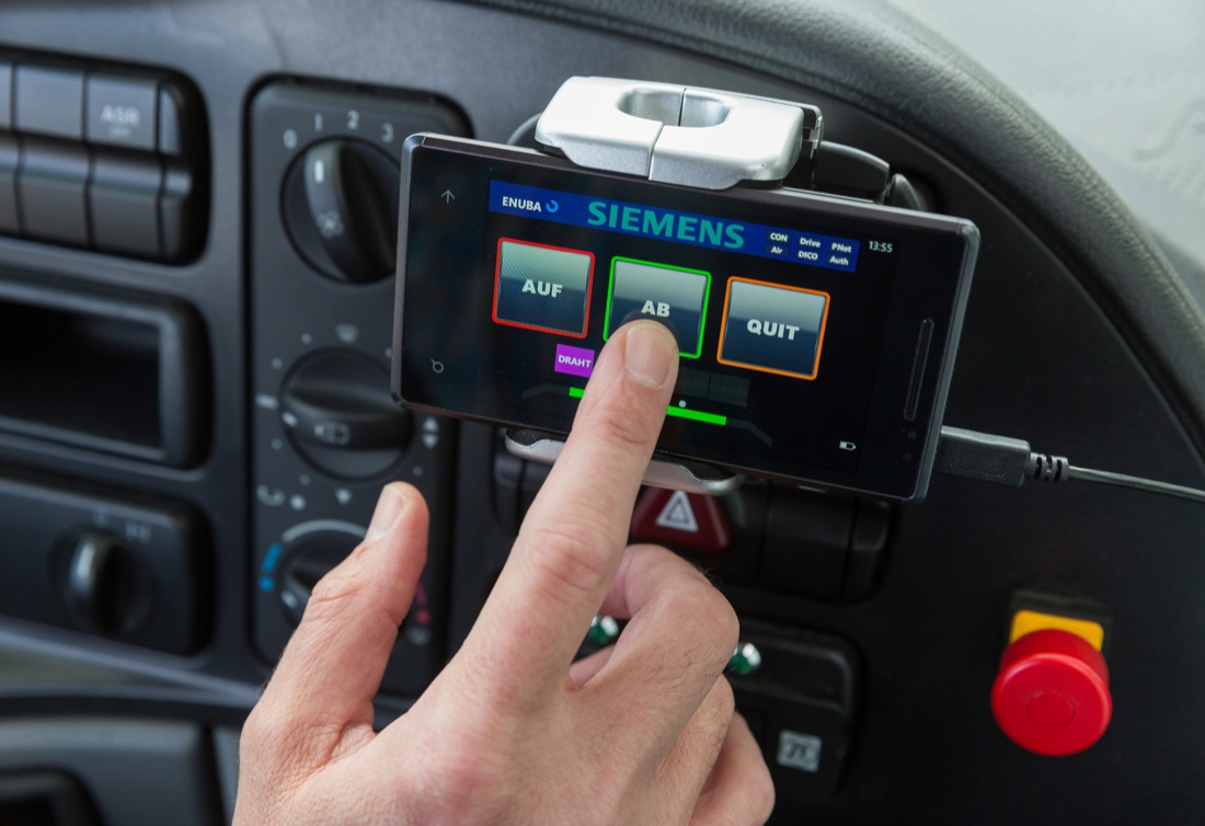 Il futuro sostenibile dei TIR: le “E-highways” (autostrade elettrificate)