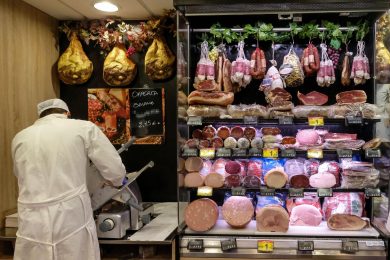 Negozi, pro e contro dello stop alle aperture domenicali