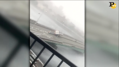 Giappone: la furia del Tifone Jebi ribalta un Tir | video