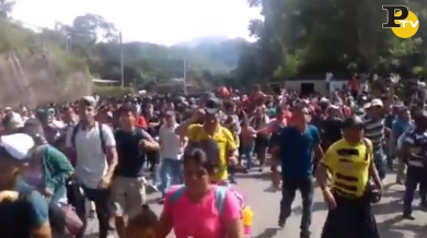 Le minacce di Trump non fermano le oltre 2.000 persone che dall’Honduras si dirigono negli USA | video