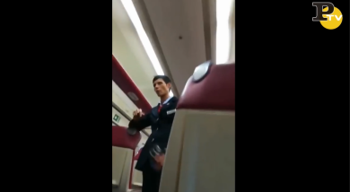 Cagliari. Capotreno caccia immigrati senza biglietto | video