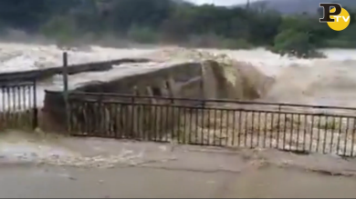 Francia. La violenta ondata di maltempo causa 13 morti nel dipartimento dell’Aude | video