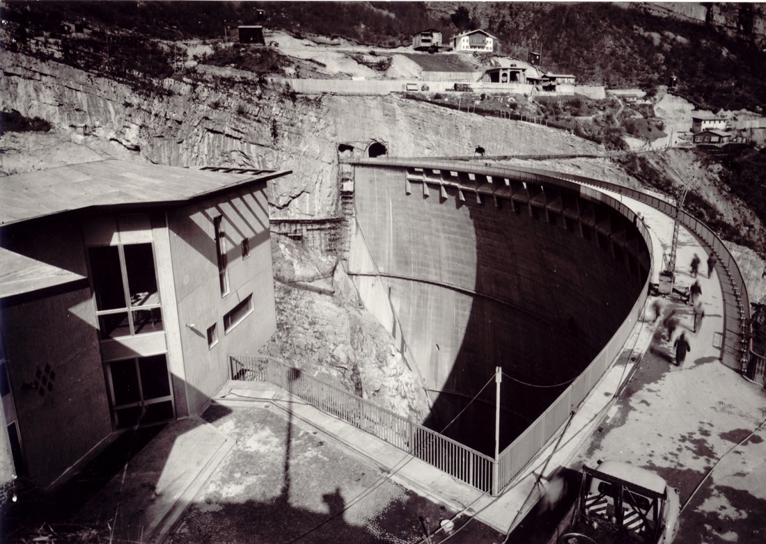 55 anni fa la tragedia del Vajont: storia e foto della costruzione della diga
