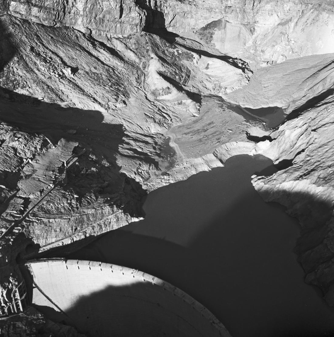 55 anni fa la tragedia del Vajont: storia e foto della costruzione della diga