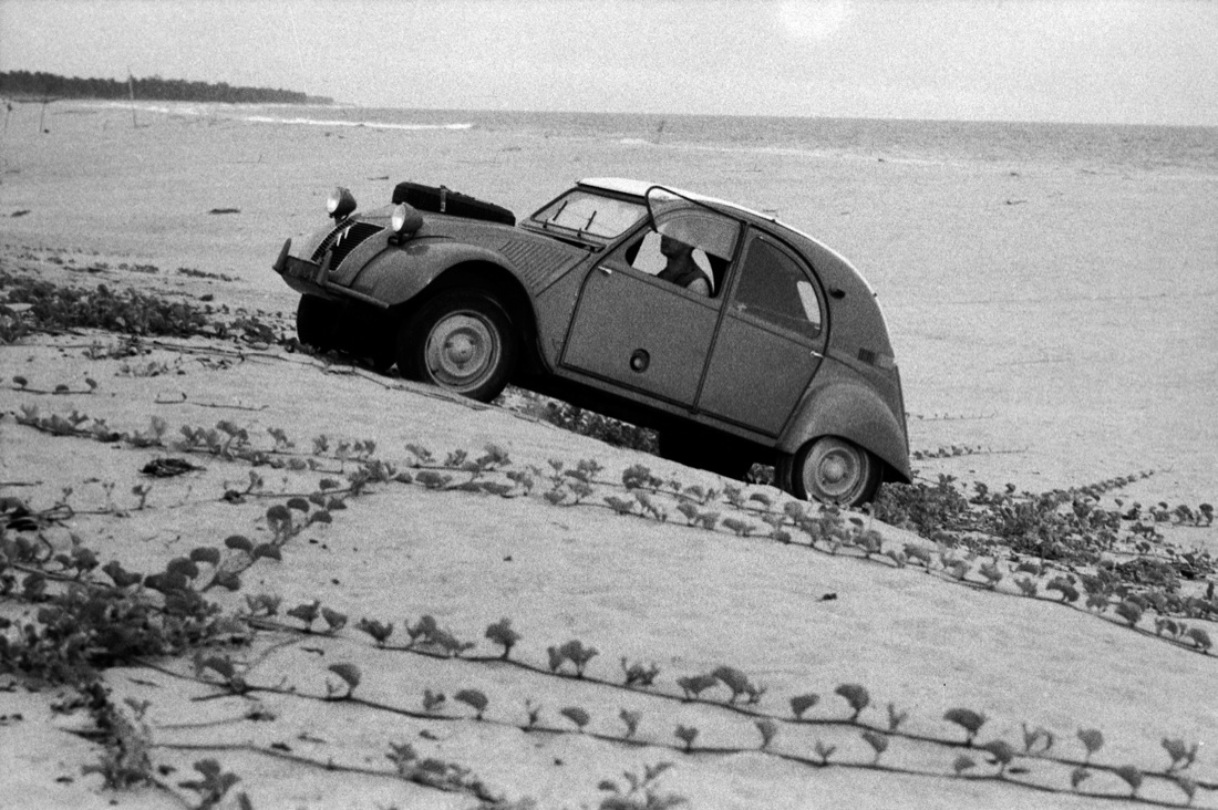 La Citroen “2 CV” ha compiuto 70 anni. La storia e le foto