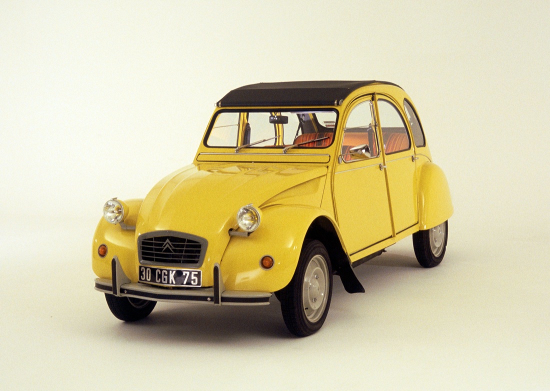 La Citroen “2 CV” ha compiuto 70 anni. La storia e le foto