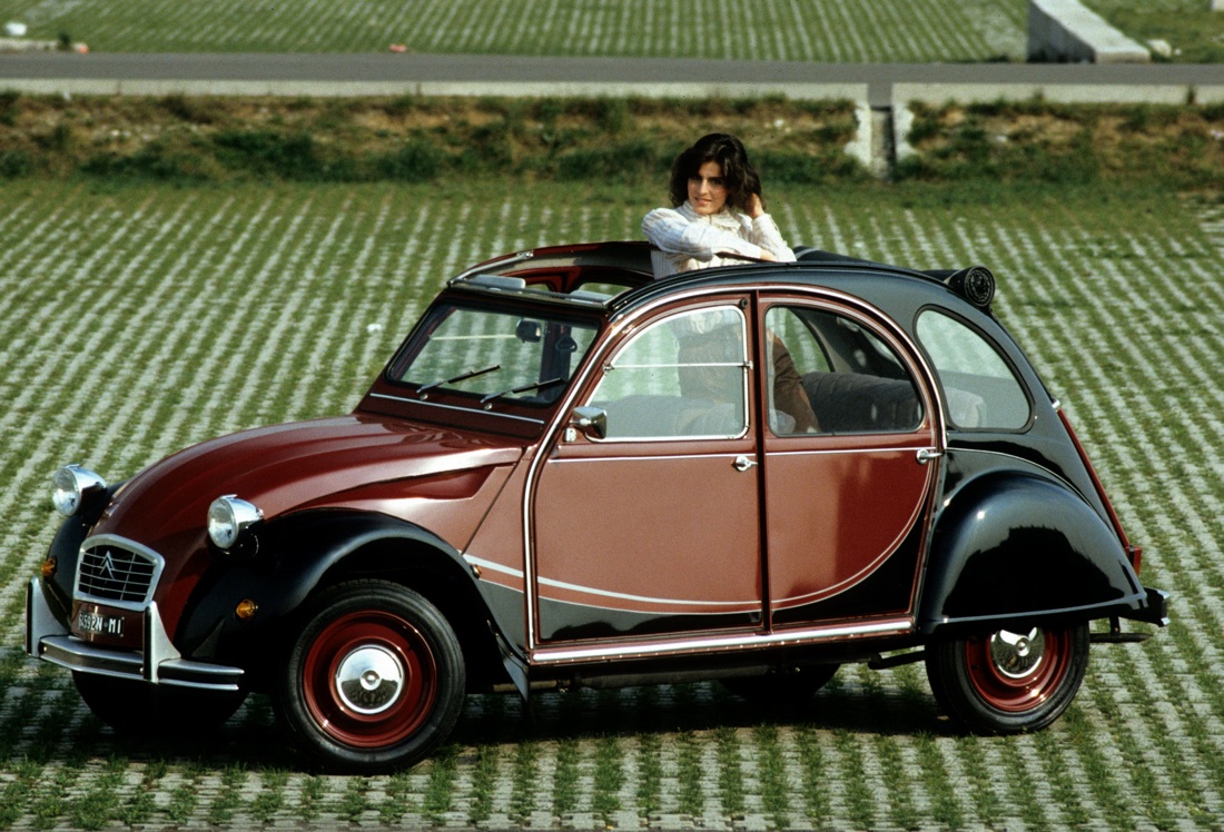 La Citroen “2 CV” ha compiuto 70 anni. La storia e le foto