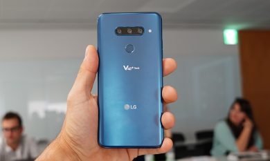 Lg V40, lo smartphone con cinque fotocamere