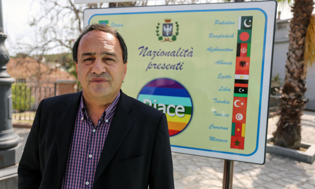 Migranti: perché è stato arrestato Mimmo, il sindaco di Riace