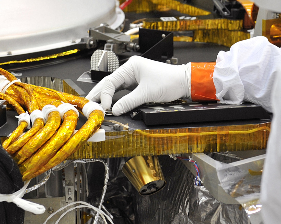 La costruzione e gli strumenti dell’Insight, il piccolo lander che studia Marte – FOTO