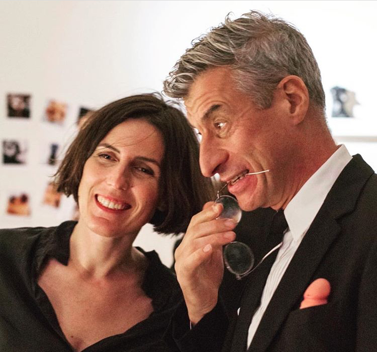 LOVE IS A VERB. Tatiana Brodatch lo coniuga in plastilina.