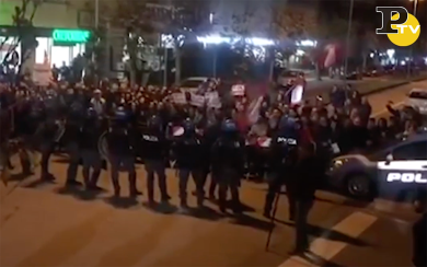 Salvini in Sardegna: contestazioni a Nuoro | video