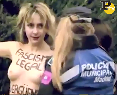Madrid, Femen nude per protestare contro Franco | video