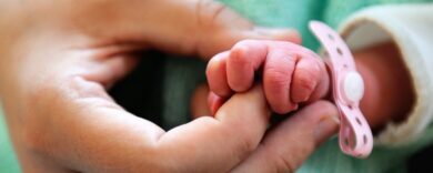 Mamma a 62 anni, questione di scienza, superbia e amore