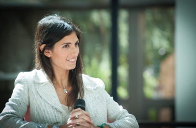 Virginia Raggi assolta al processo per le nomine a Roma