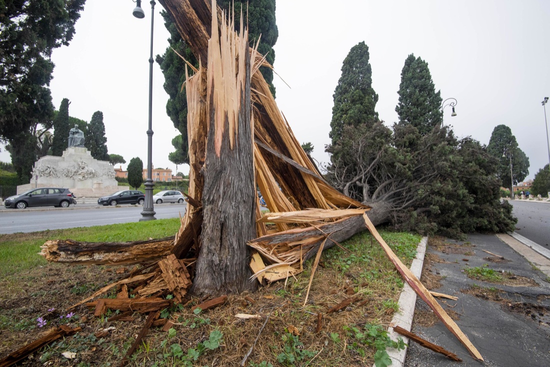 Il maltempo flagella l’Italia – FOTO