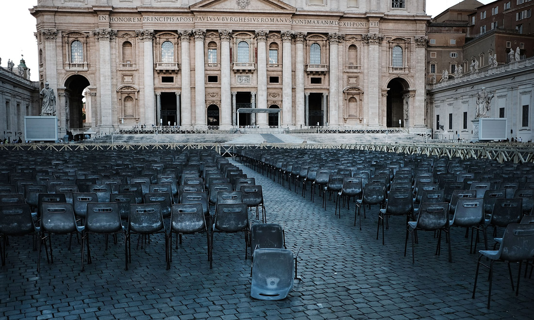 Gli abusi (nascosti) ai chierichetti del Papa in Vaticano