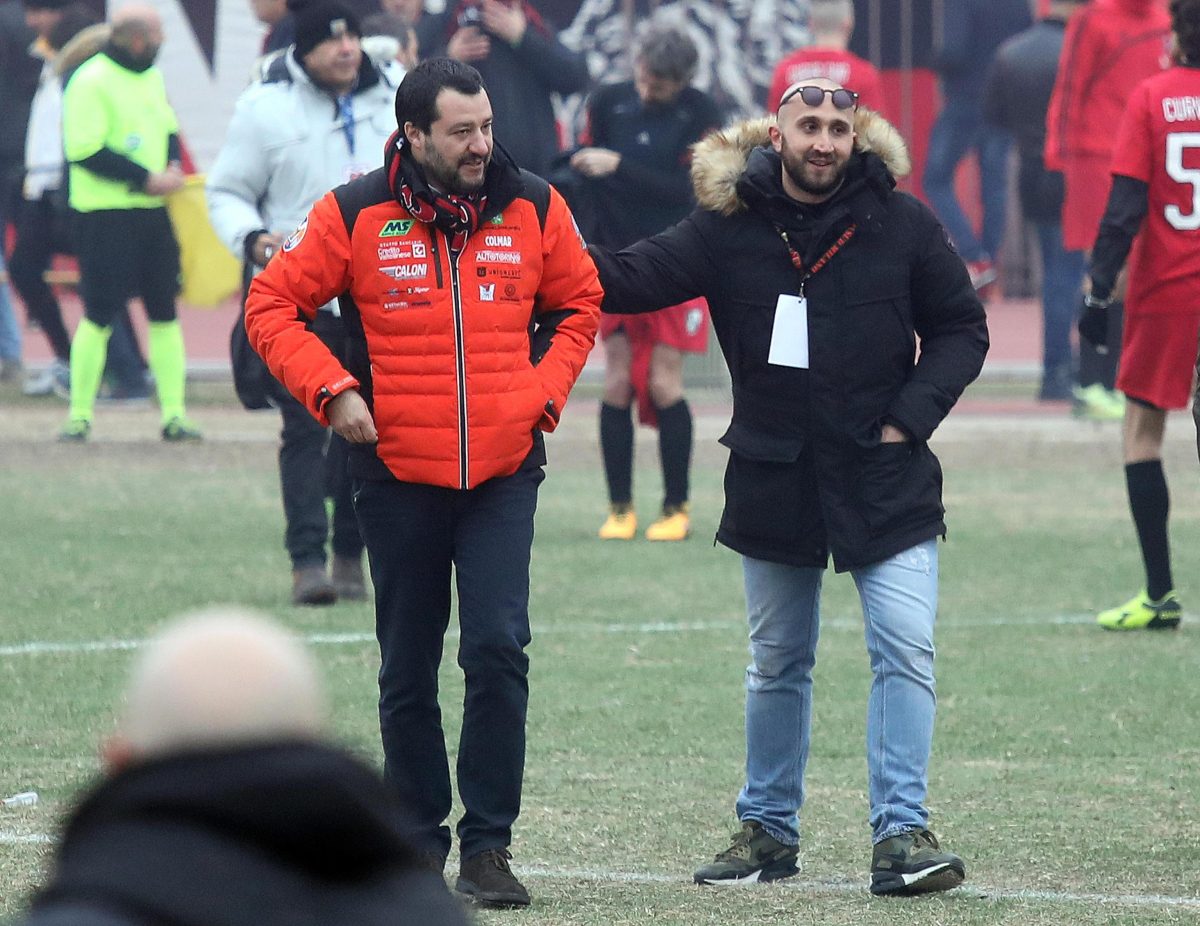 Galleria foto 'Salvini alla festa della Curva Sud Milan: perché non doveva andare' - foto 2