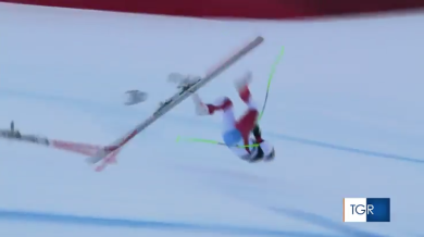 Caduta di Gisin nella discesa libera in Val Gardena | video