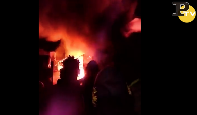 Gioia Tauro, incendio nella tendopoli di San Ferdinando: muore 18enne | video