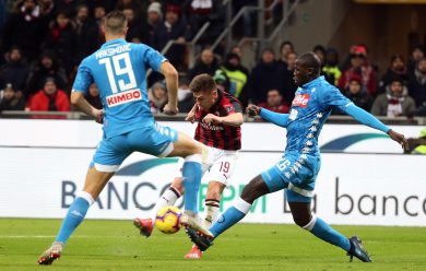 Piatek fantastico gol del 2-0, Milan-Napoli | video
