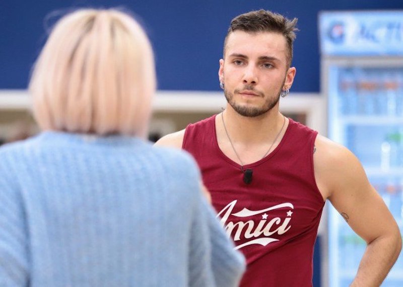 Amici 18: perché i ragazzi hanno occupato la scuola Amici 18: perché i ragazzi hanno occupato la scuola