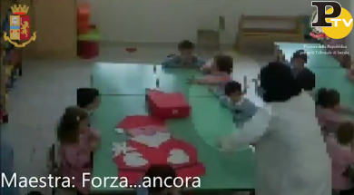 Isernia, maestre picchiano bambini: ‘Devi piangere’ | video