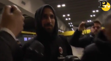 Supercoppa, Higuain risponde ai giornalisti sul Chelsea: ‘Cercate casino?’ | video