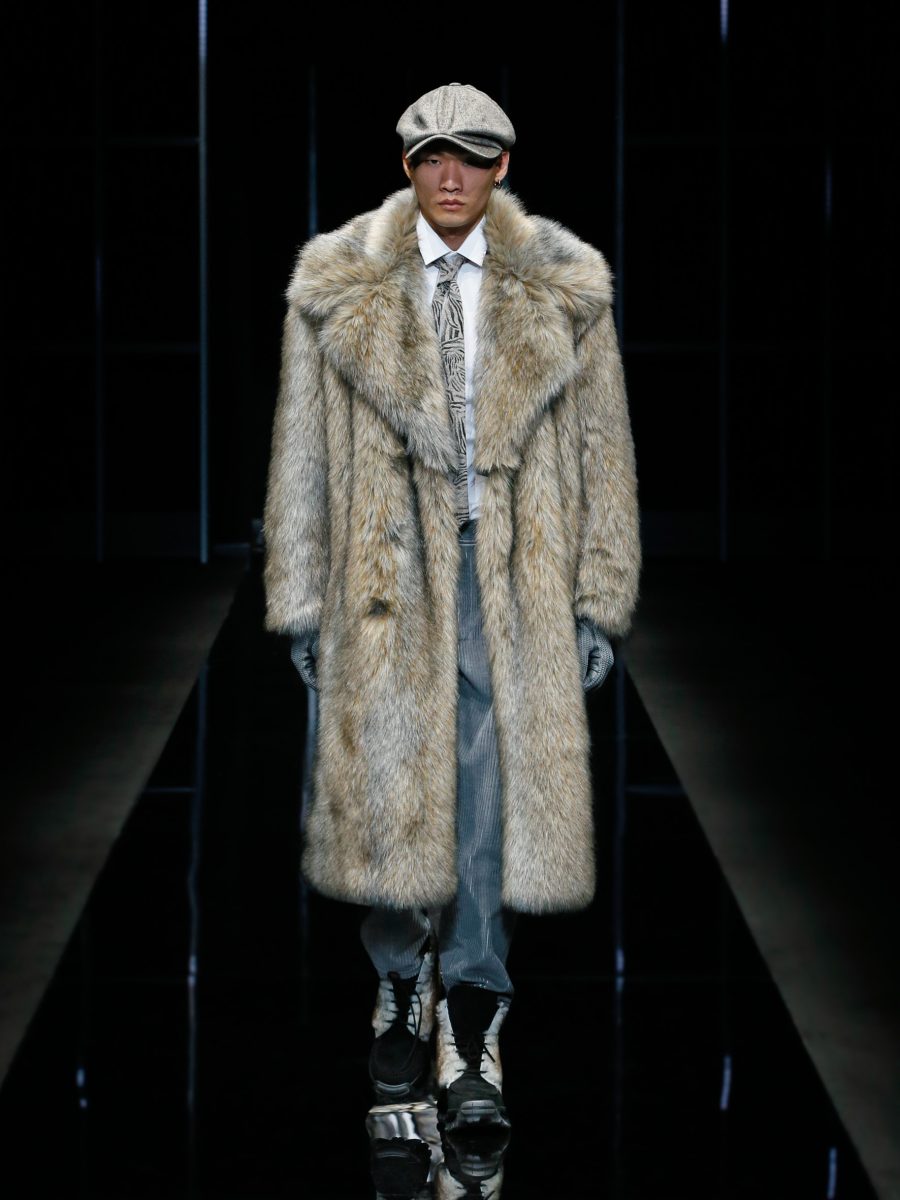 L’uomo Emporio Armani metropolitano e naturalista L’uomo Emporio Armani metropolitano e naturalista
