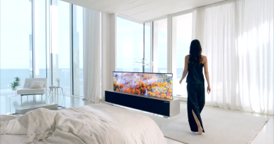 Lg, il primo tv arrotolabile, presentato al Ces di Las Vegas | video