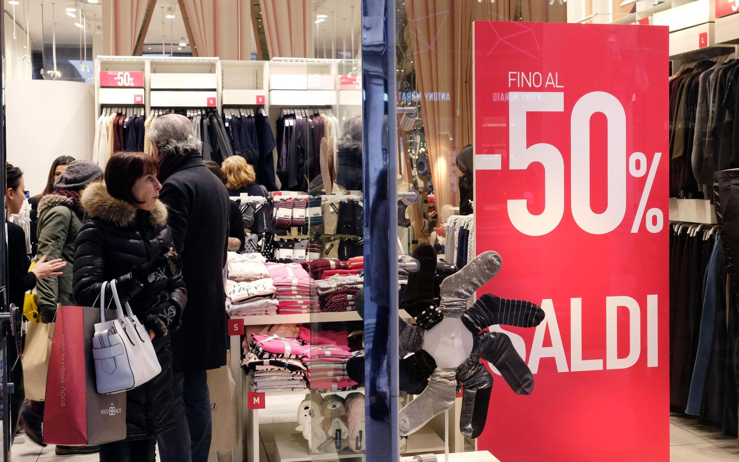 Saldi: quando iniziano e come evitare le truffe