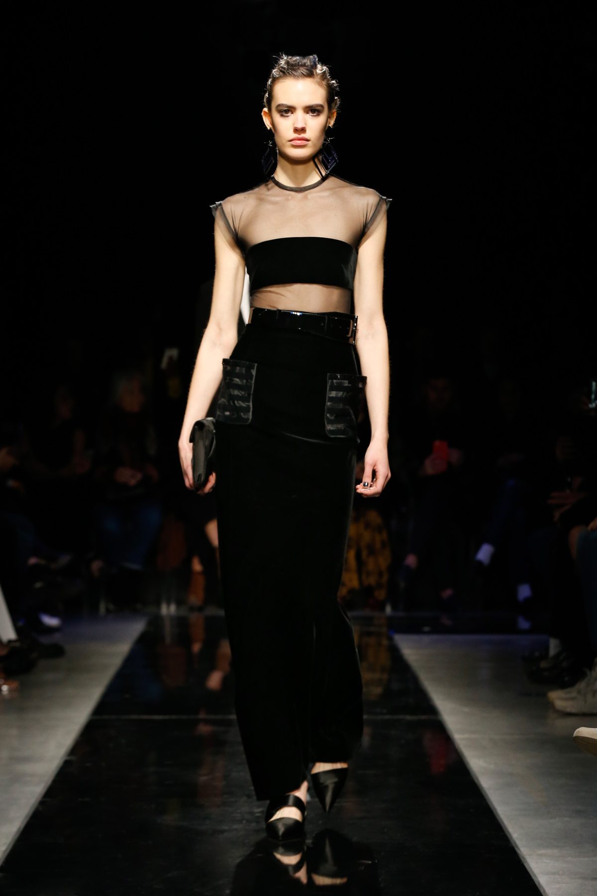 Galleria foto 'Per la MFW, Armani regala una Rapsodia in Blu' - foto 11