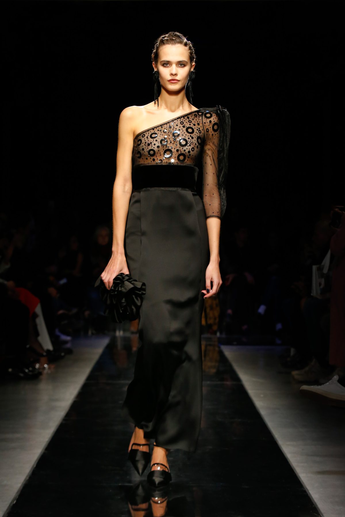 Galleria foto 'Per la MFW, Armani regala una Rapsodia in Blu' - foto 9