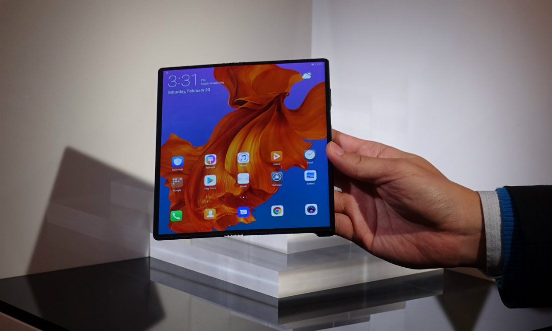 Huawei risponde a Samsung con il Mate X, telefono pieghevole con il 5G Huawei risponde a Samsung con il Mate X, telefono pieghevole con il 5G