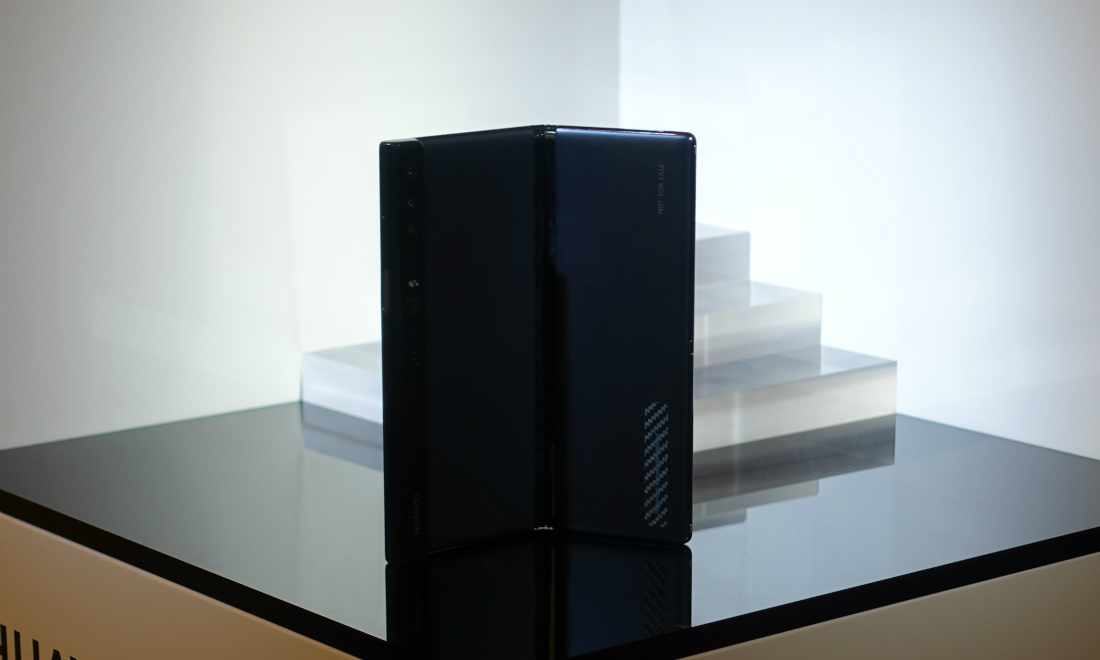 Huawei risponde a Samsung con il Mate X, telefono pieghevole con il 5G Huawei risponde a Samsung con il Mate X, telefono pieghevole con il 5G